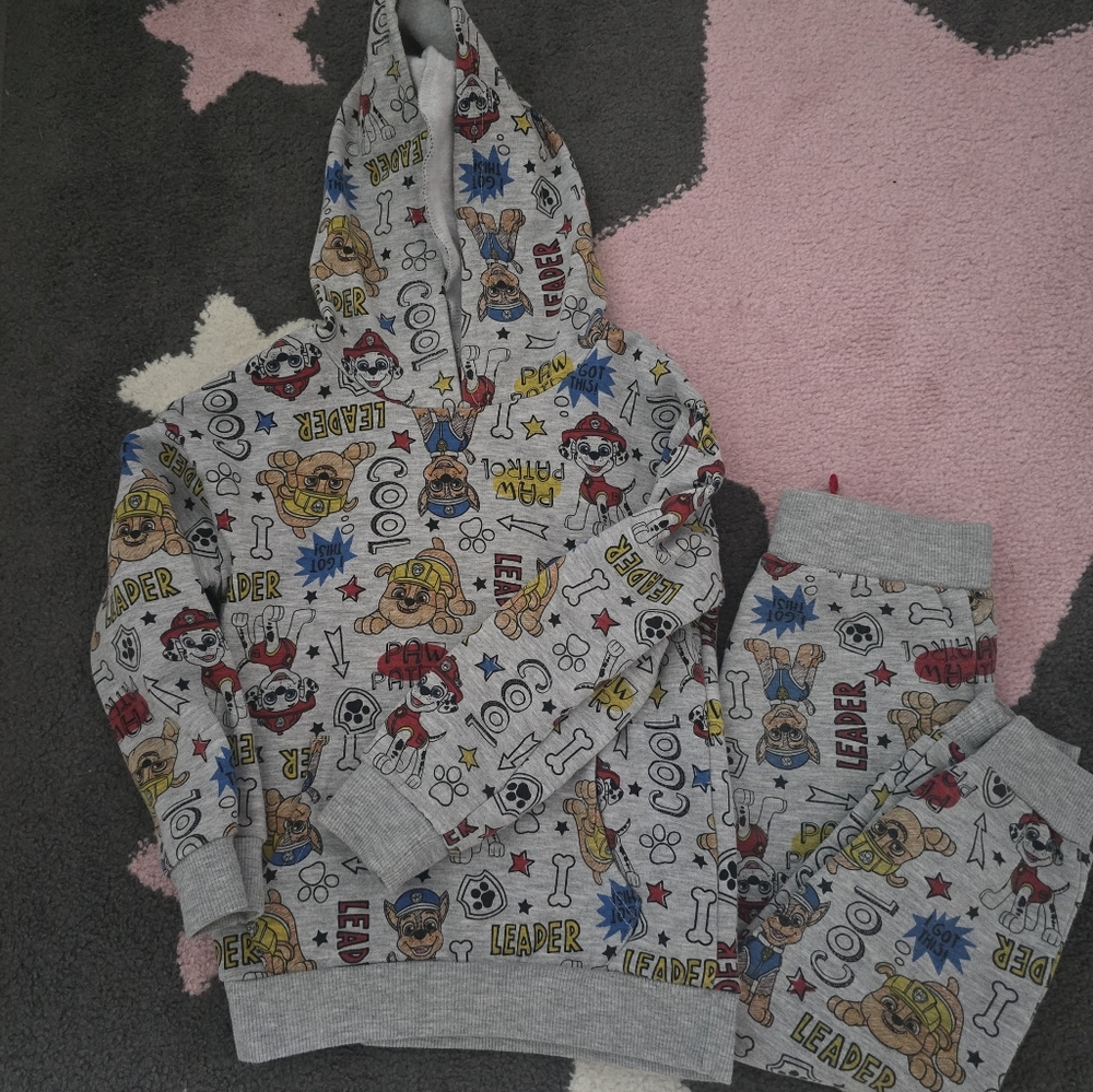 Nickelodeon Paw Patrol Sweatsuit outfit 4T